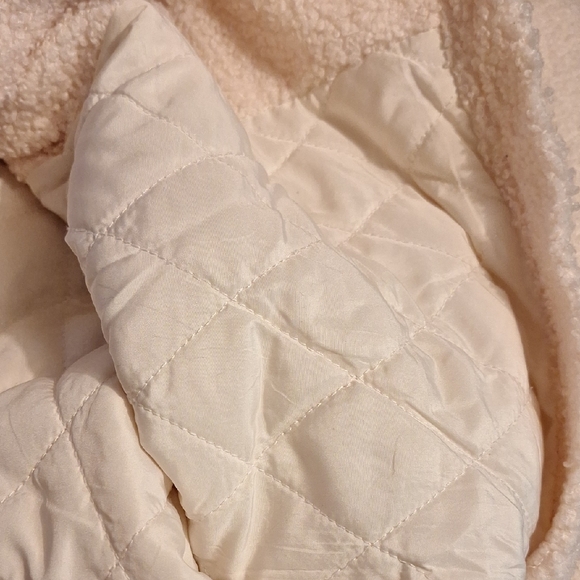 Pink Sherpa Teddy Jacket, Cropped with Black Floral Design, Fashion, Sz 6, NWOT - Picture 10 of 11